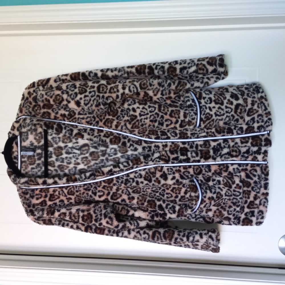 Cozy Leopard Print Housecoat S